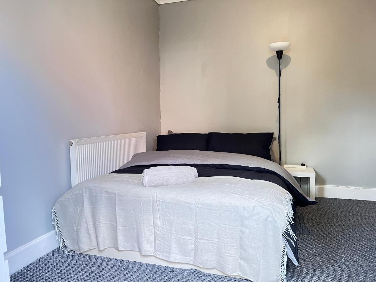 Shirley House 4, Guest House, Self Catering, Self Check In With Smart Locks, Use Of Fully Equipped Kitchen, Close To City Centre, Ideal For Longer Stays, Excellent Transport Links Southampton Exterior foto