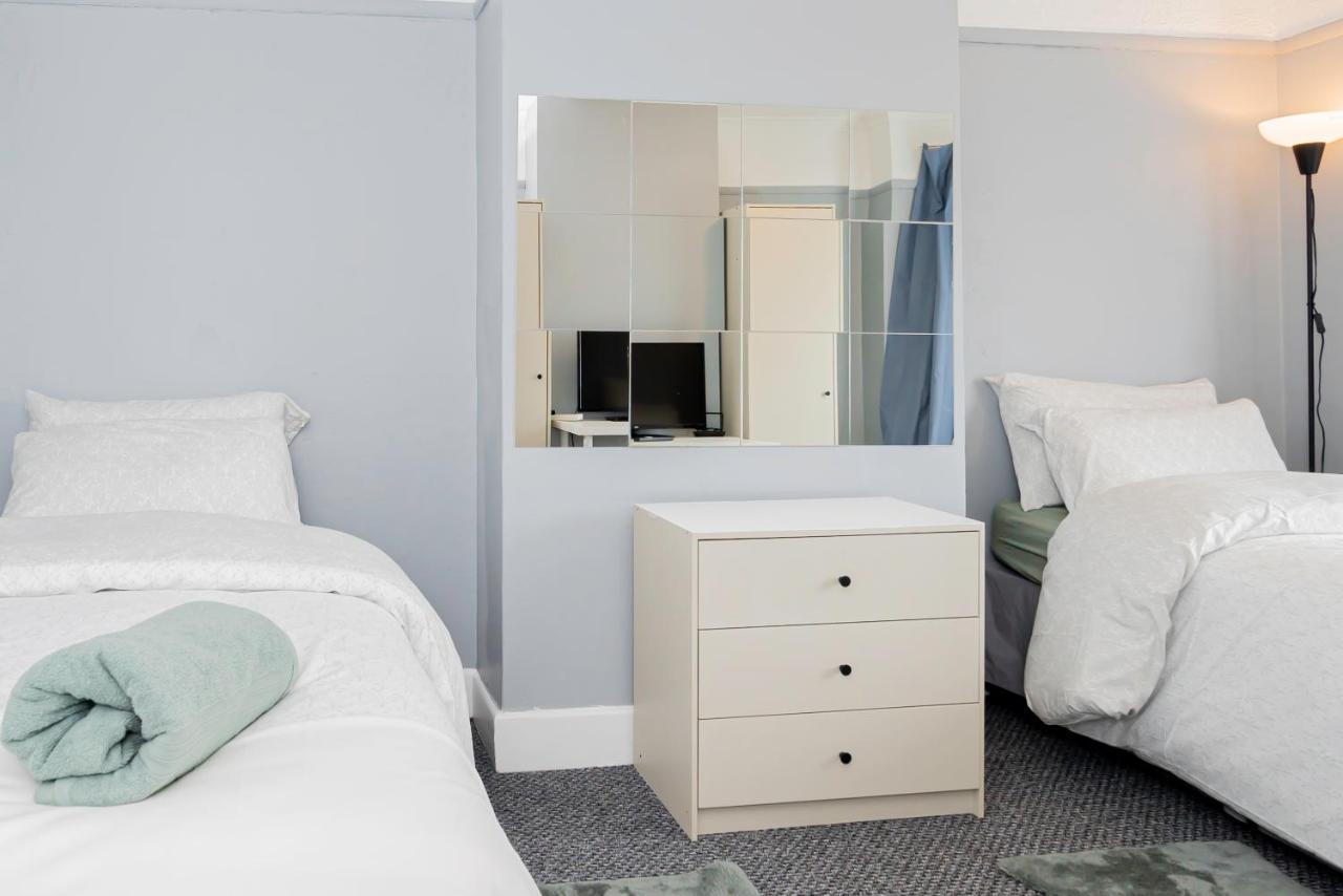 Shirley House 4, Guest House, Self Catering, Self Check In With Smart Locks, Use Of Fully Equipped Kitchen, Close To City Centre, Ideal For Longer Stays, Excellent Transport Links Southampton Exterior foto