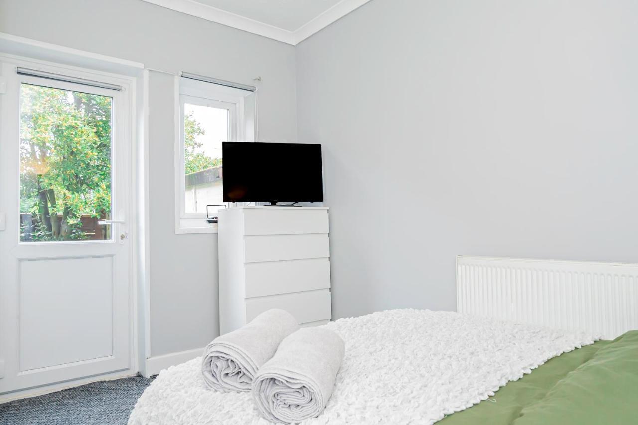 Shirley House 4, Guest House, Self Catering, Self Check In With Smart Locks, Use Of Fully Equipped Kitchen, Close To City Centre, Ideal For Longer Stays, Excellent Transport Links Southampton Exterior foto