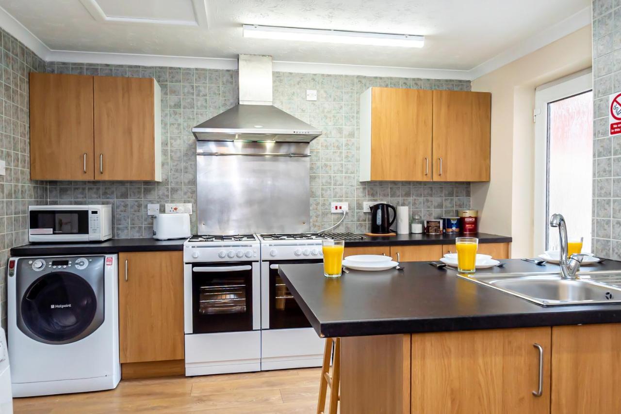 Shirley House 4, Guest House, Self Catering, Self Check In With Smart Locks, Use Of Fully Equipped Kitchen, Close To City Centre, Ideal For Longer Stays, Excellent Transport Links Southampton Exterior foto