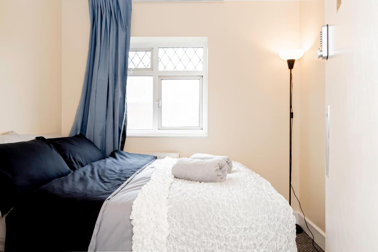 Shirley House 4, Guest House, Self Catering, Self Check In With Smart Locks, Use Of Fully Equipped Kitchen, Close To City Centre, Ideal For Longer Stays, Excellent Transport Links Southampton Exterior foto