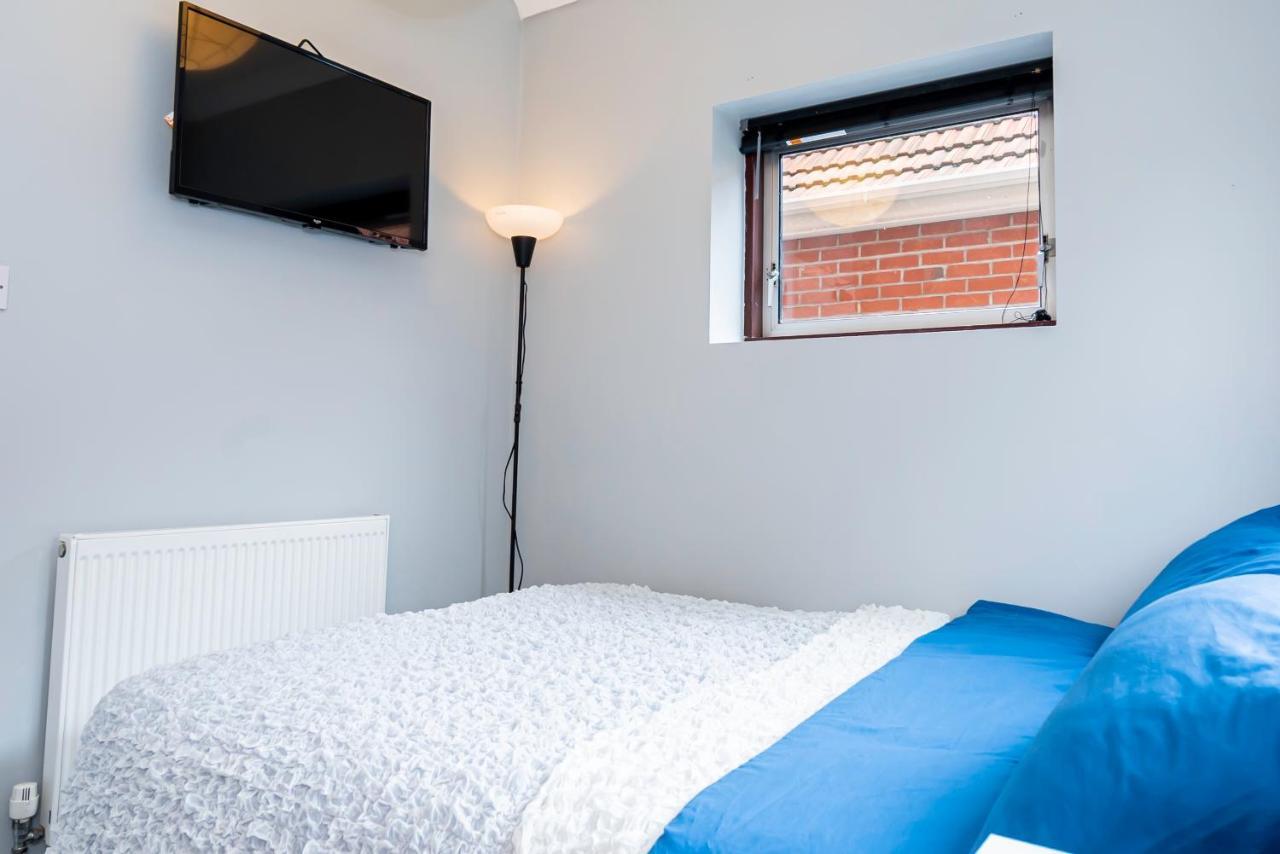 Shirley House 4, Guest House, Self Catering, Self Check In With Smart Locks, Use Of Fully Equipped Kitchen, Close To City Centre, Ideal For Longer Stays, Excellent Transport Links Southampton Exterior foto