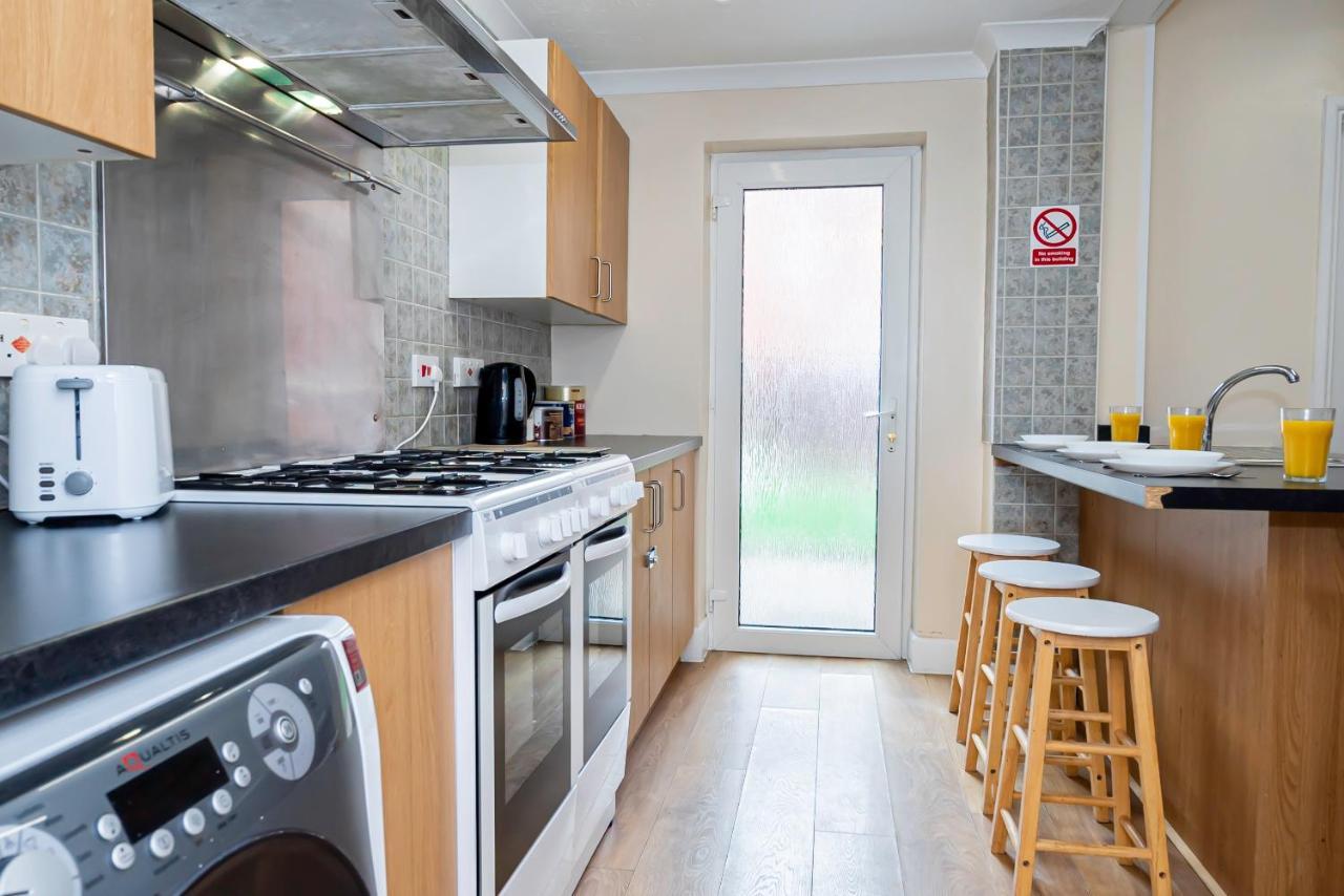 Shirley House 4, Guest House, Self Catering, Self Check In With Smart Locks, Use Of Fully Equipped Kitchen, Close To City Centre, Ideal For Longer Stays, Excellent Transport Links Southampton Exterior foto